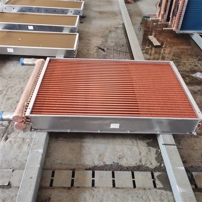 Tube de cuivre Alette Refroidisseur Radiateur anticorrosion Appareils électroniques Industrie alimentaire Marine Echangeur de chaleur efficace Marque Hylita CE CE.